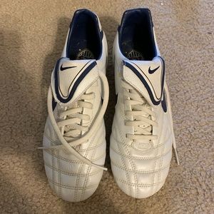 Nike Soccer Cleats—never worn! Size 8